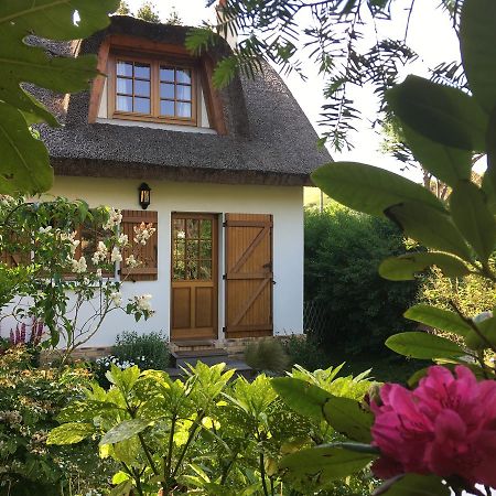 La Flore De Lys, Cottage Ideal Pour 2 Adultes Et 2 Enfants Saint-Jouin-Bruneval Exterior photo