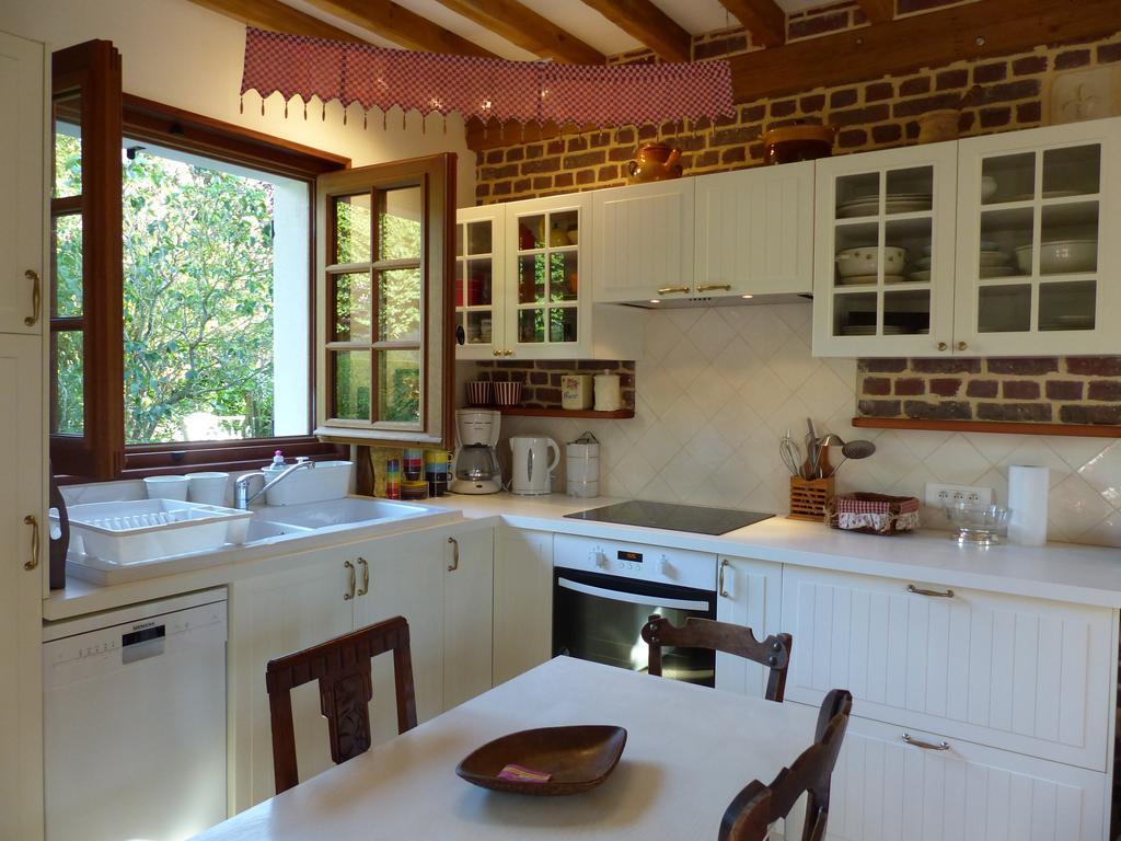 La Flore De Lys, Cottage Ideal Pour 2 Adultes Et 2 Enfants Saint-Jouin-Bruneval Room photo